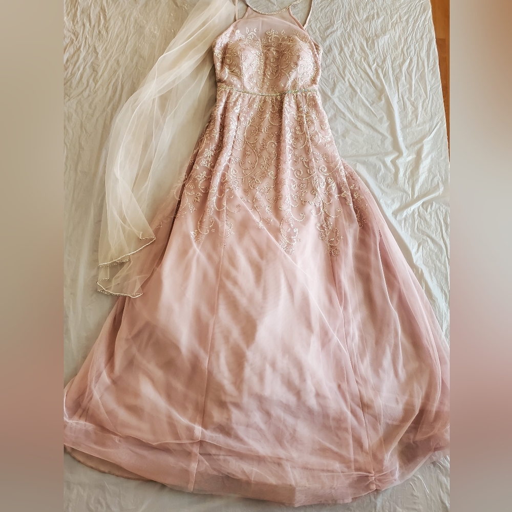 Evening/Wedding dress with shaw